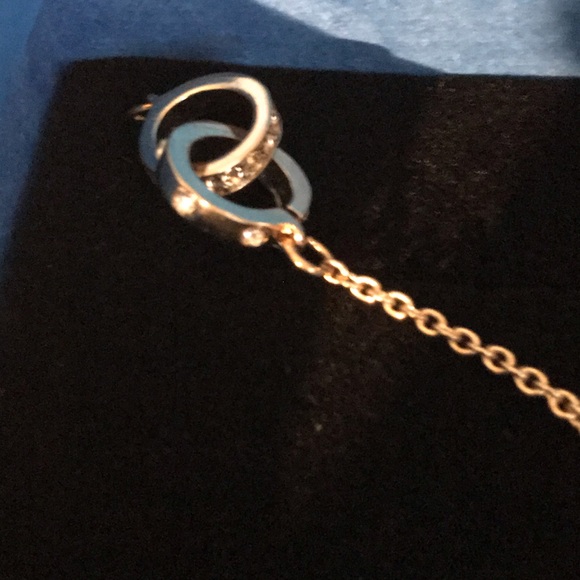 Real Collectibles by Adrienne interlocking rings - Picture 4 of 4